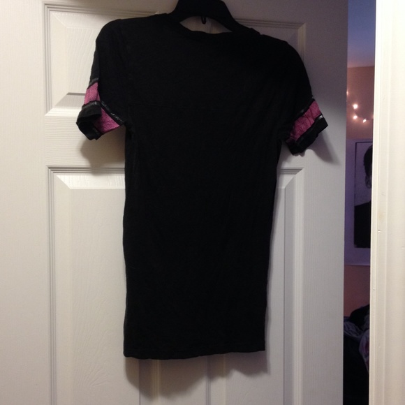 VS PINK Tee - Picture 3 of 4