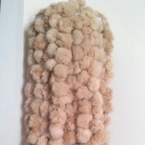 2 fur scarves