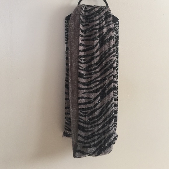 🆕 Infinity Scarf! - Picture 1 of 3