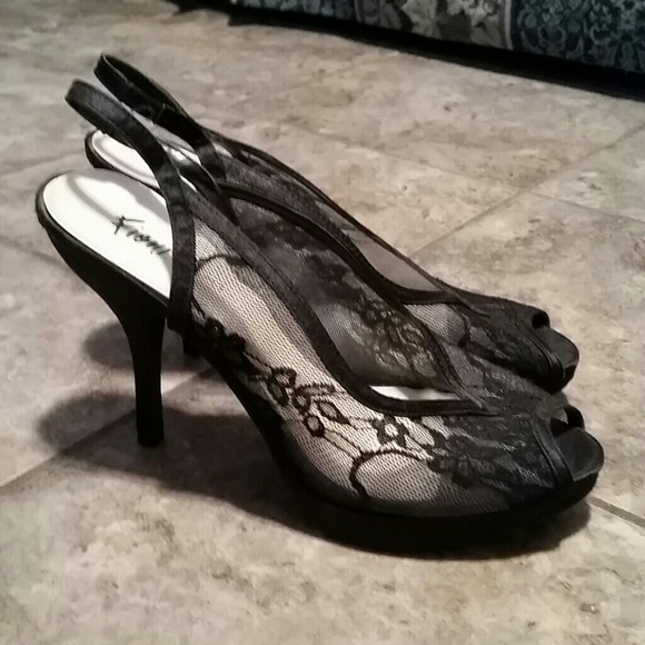 Slingback Lace Pumps