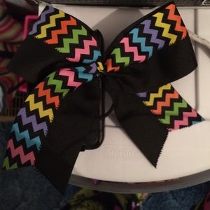 Chevron bow