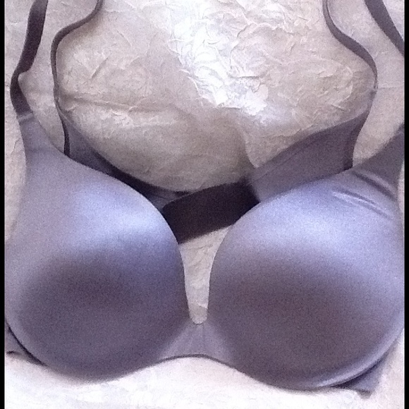 Beautiful Bra Victoria's Secret Lavender