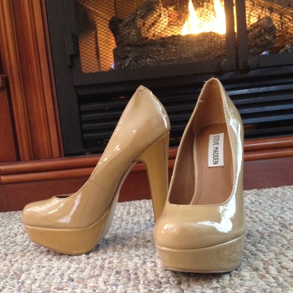 Nude Heels💕