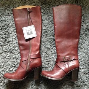 Reddish/brown Frye boots with heel