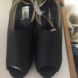 Brand New Black Wedges