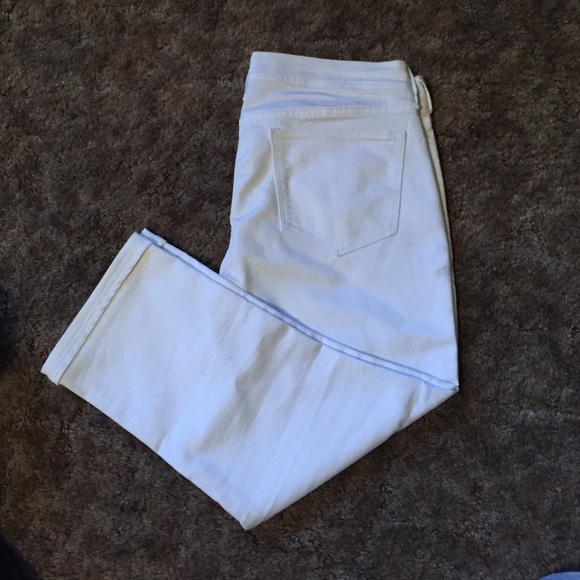 Old Navy White Sweetheart Capris