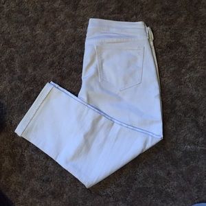 Old Navy White Sweetheart Capris