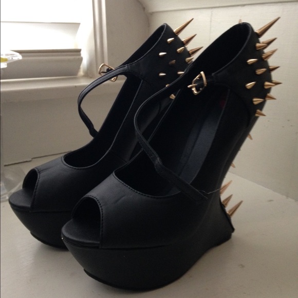 B2 bebe super spike heel wedges