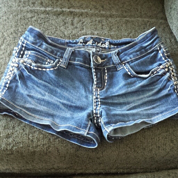L.A idol jean shorts