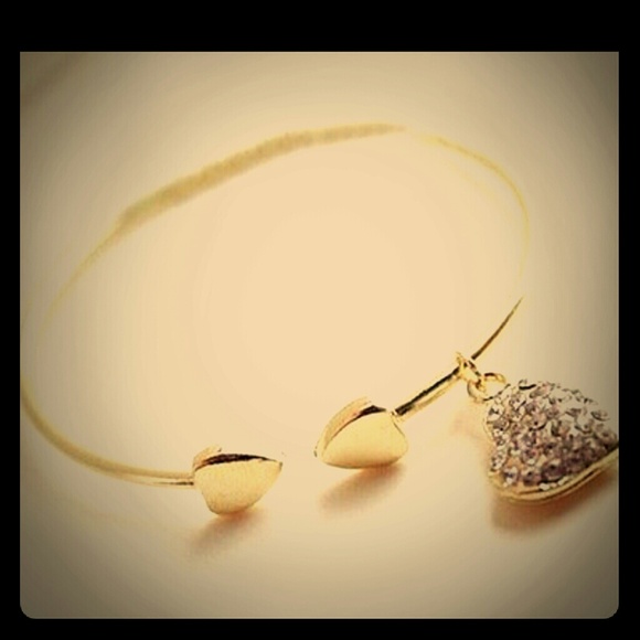 NWT 2 Girls Gold Toned Bangle w/heart Charm