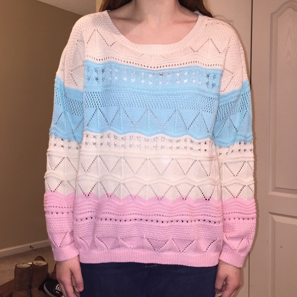 Adorable Colorblock Sweater😍 - Picture 2 of 3