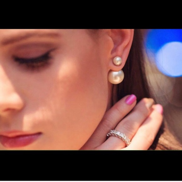 Hannah Beury Jewelry - Double Pearl Earrings