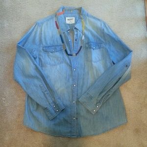 Denim shirt 💜 trading 💜