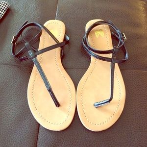 VS T-Strap Sandles