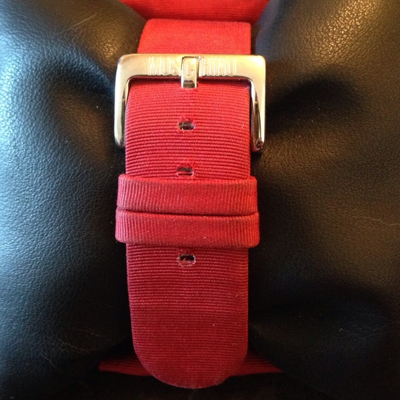Red Ribbon Moschino wrist watch - Picture 2 of 4