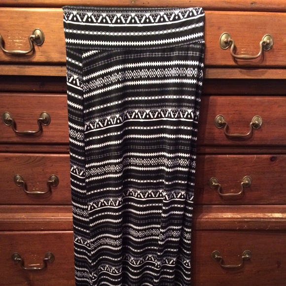 Like new tribal pattern maxi skirt!