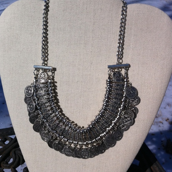 🌟HP🌟Free People style coin Necklace Silvertone - Picture 2 of 4