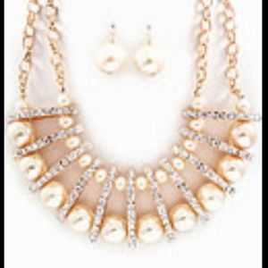 Pearl Necklace Set