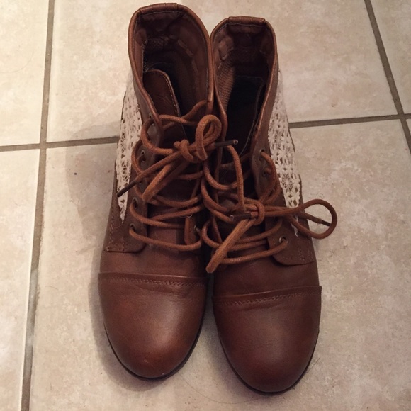 Brown white lace ankle boots