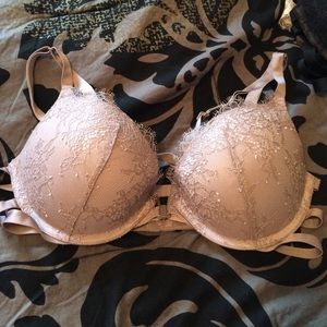 Victoria's Secret bra.