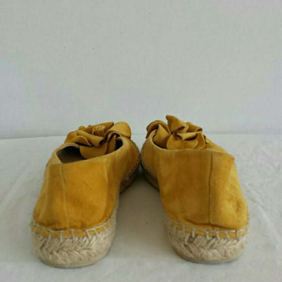 Shoes - Picture 2 of 4