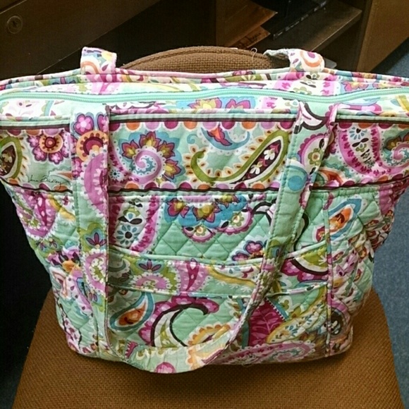 Vera Bradley Handbags - Vera Bradley tote