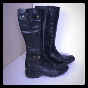 Clarks calf length leather boot