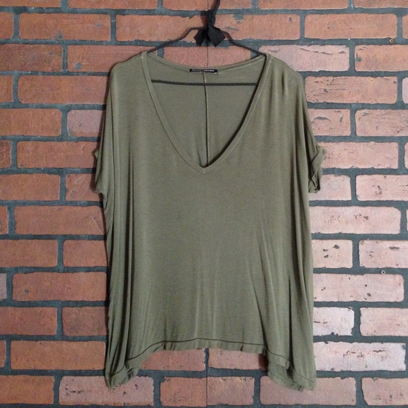 Brandy Melville sheron tee