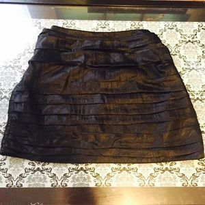 black mini skirt.