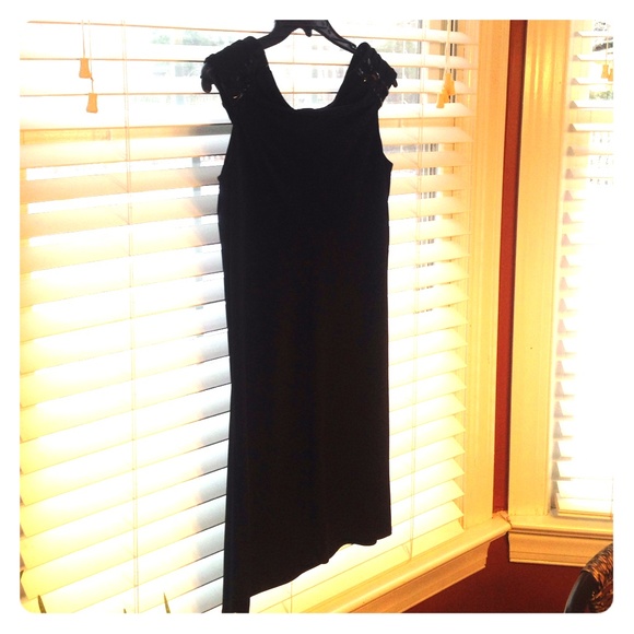 Laundry by Shelli Segal Dresses & Skirts - All black evening dress
