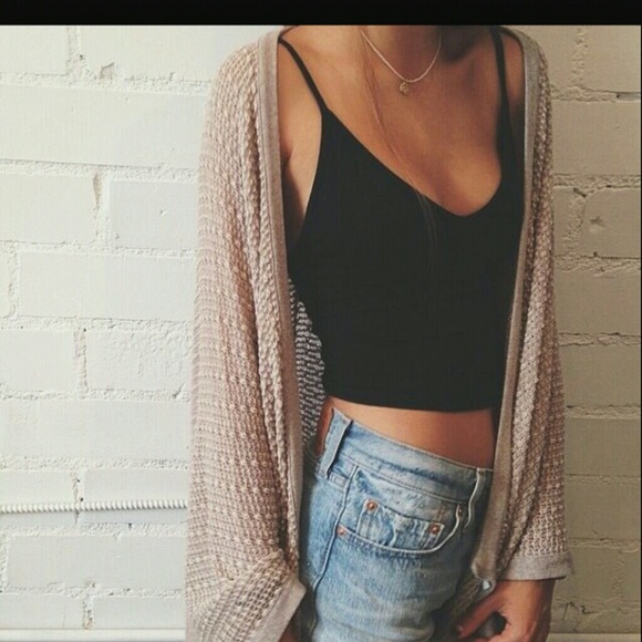 LOOKING FOR.. Strappy crop top
