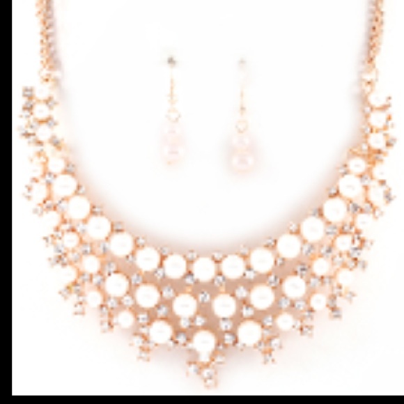 Pearl Necklace Set