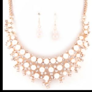 Pearl Necklace Set