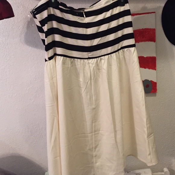 ⭐️⭐️sold!⭐️⭐️Chiffon dress - Picture 2 of 2