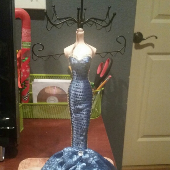 Jewelry holder