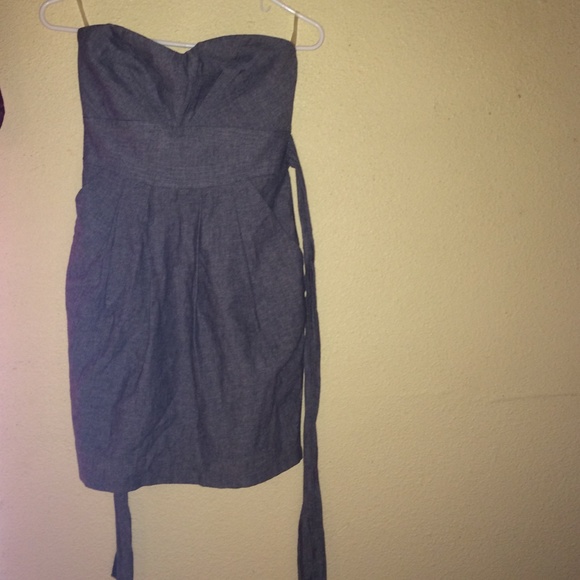 Strapless grey dress