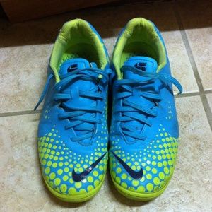 Indoor soccer shoes ✔️