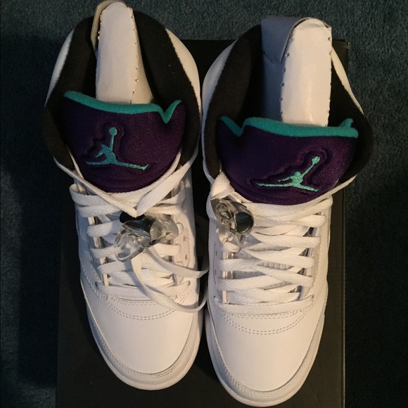 *****Sold******Air Jordan Retro 5 "Grapes" - Picture 3 of 4