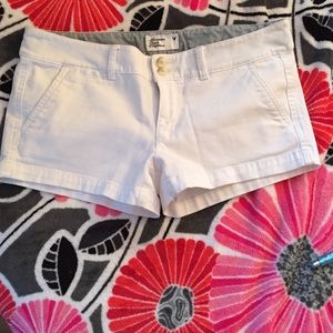 Size 2 American Eagle shorts, barely worn!
