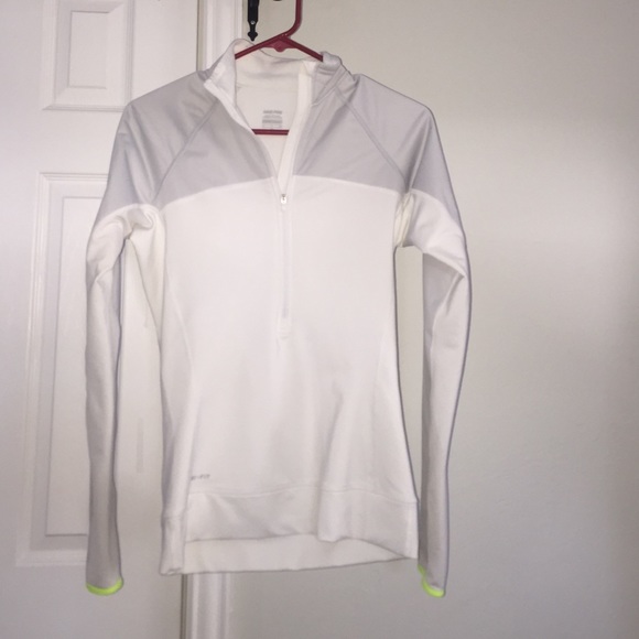 Nike dri fit yellow and white. Size small!