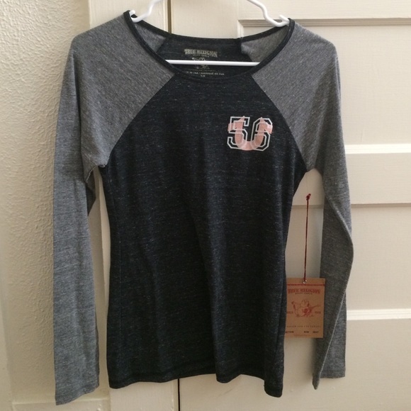Cute true religion top!