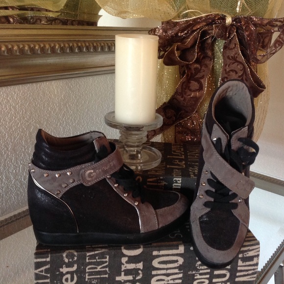 Guess Wedge Sneakers
