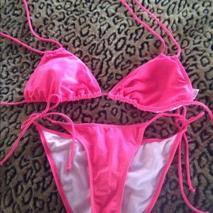 👙🌴🌞 NWOT coral bikini size M