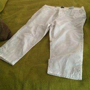 White cropped NYDJ with lift tuck technology.