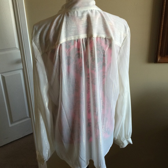 Sheer cute top - Picture 4 of 4