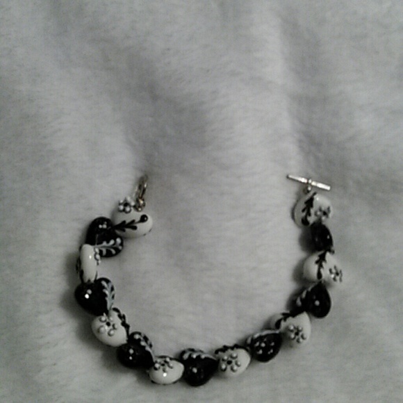 Wire bracelet
