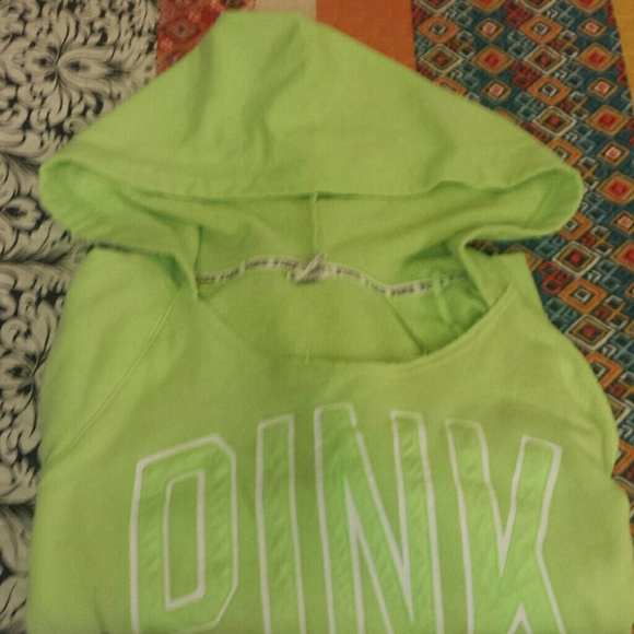 VS Pink Hoody 🚫 PENDING 🚫