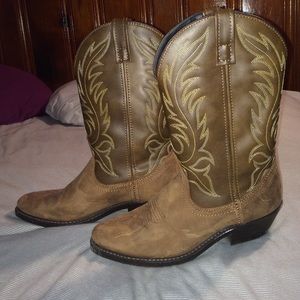 Laredo women's cowboy boots!