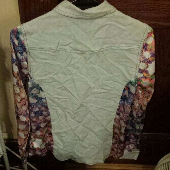 Blazer - Picture 2 of 2