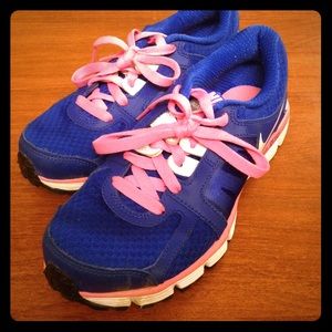 PINK AND BLUE NIKE RUNNING SHOES